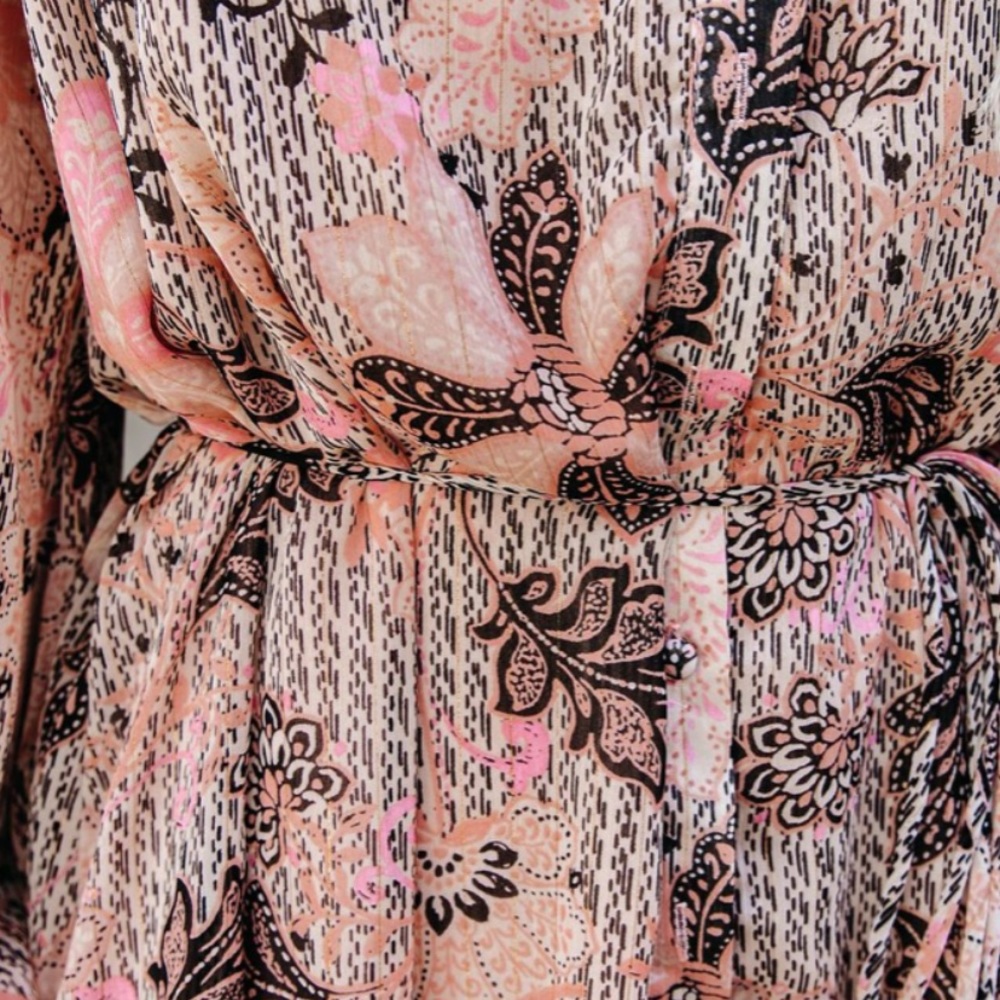 Dancing QUEEN PRINTED METALLIC BUTTON DOWN DRESS - Picture 5 of 8
